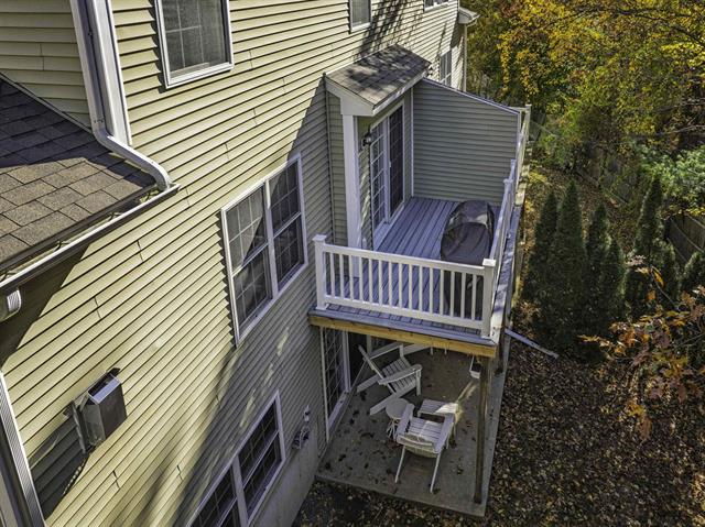 Dover, New Hampshire, 03820, United States, 3 Bedrooms Bedrooms, ,3 BathroomsBathrooms,Residential,For Sale,1989381