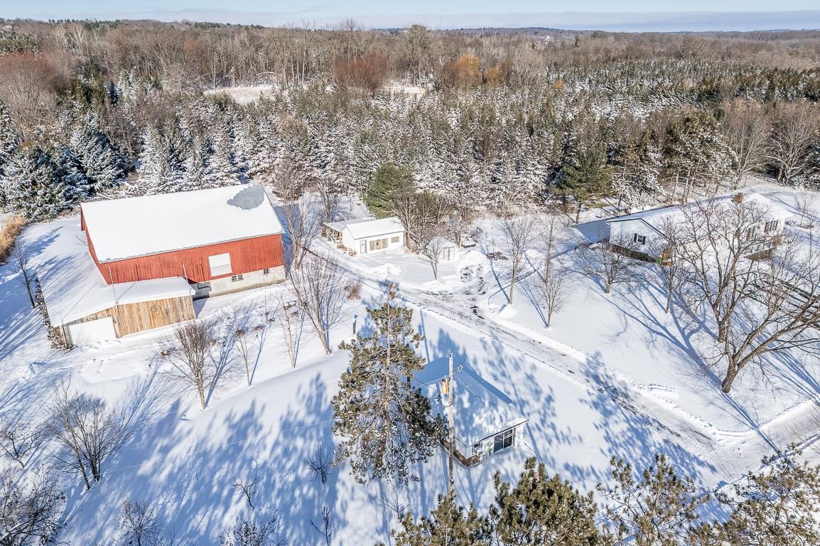 New London, Wisconsin, 54961-8021, United States, 4 Bedrooms Bedrooms, ,2 BathroomsBathrooms,Residential,For Sale,2008203