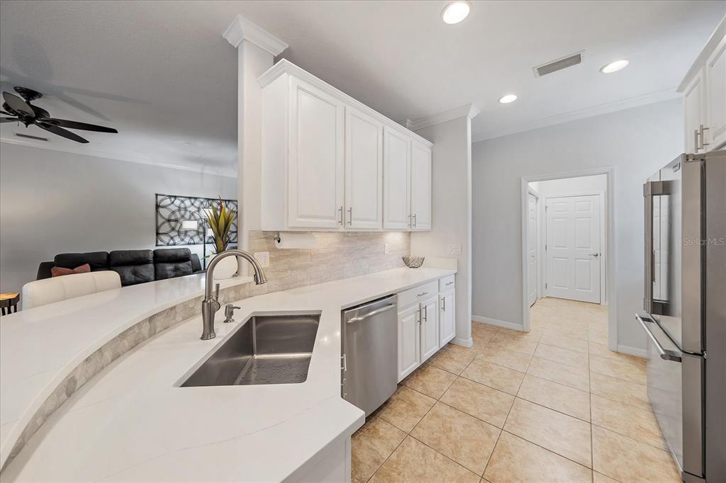 Bradenton, Florida, 34212, United States, 3 Bedrooms Bedrooms, ,2 BathroomsBathrooms,Residential,For Sale,1927218