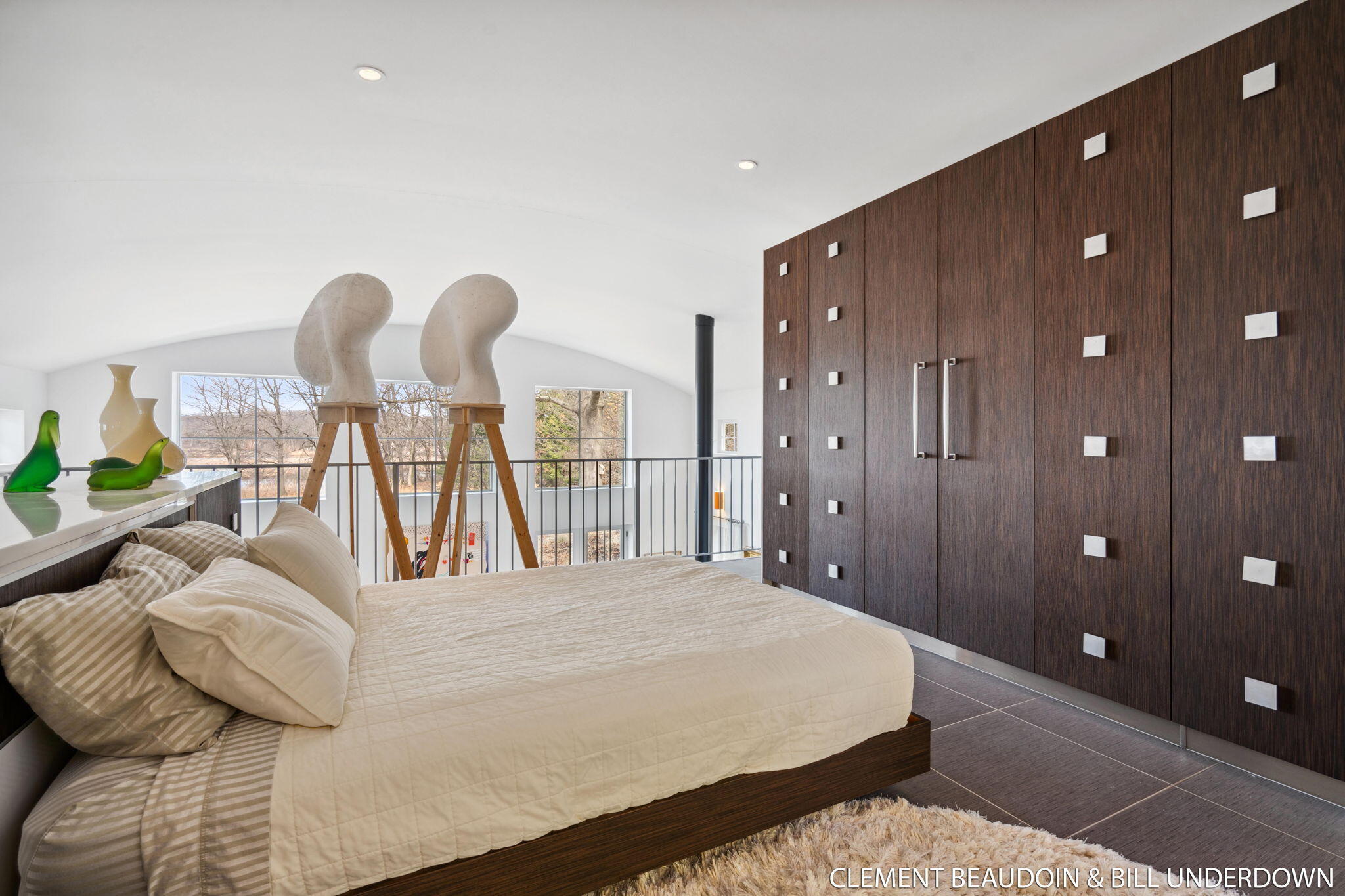 Fennville, Michigan, 49408, United States, 5 Bedrooms Bedrooms, ,7 BathroomsBathrooms,Residential,For Sale,1973707