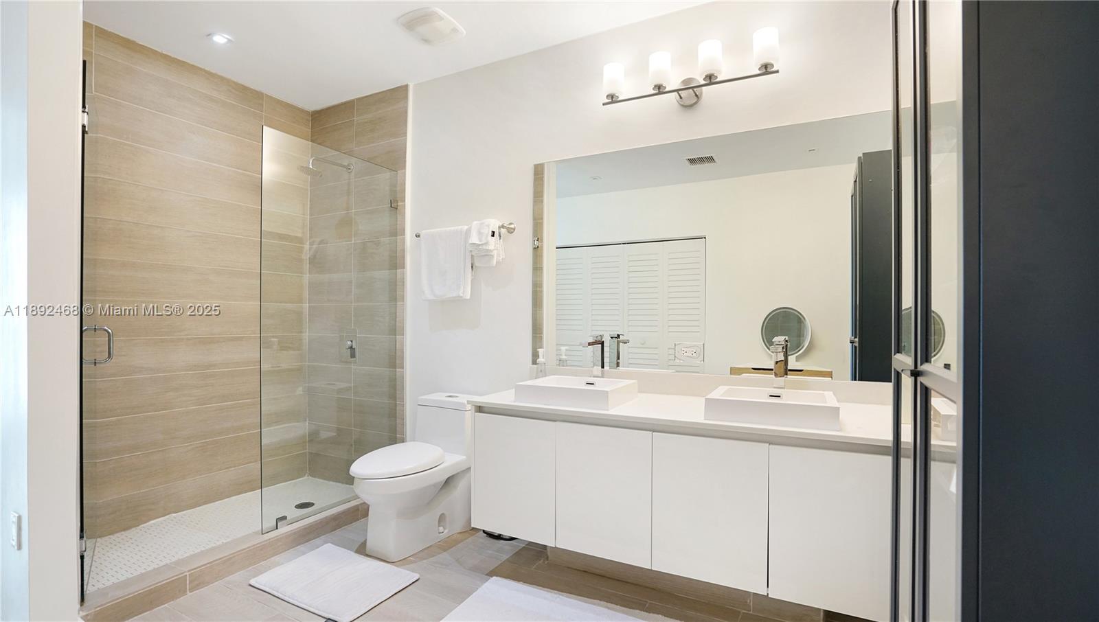 Miami, Florida, 33129, United States, 2 Bedrooms Bedrooms, ,2 BathroomsBathrooms,Residential,For Sale,1961271