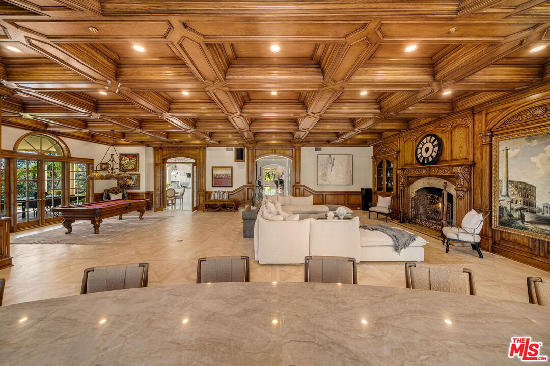 Westlake Village, California, 91362, United States, 7 Bedrooms Bedrooms, ,6 BathroomsBathrooms,Residential,For Sale,2003062