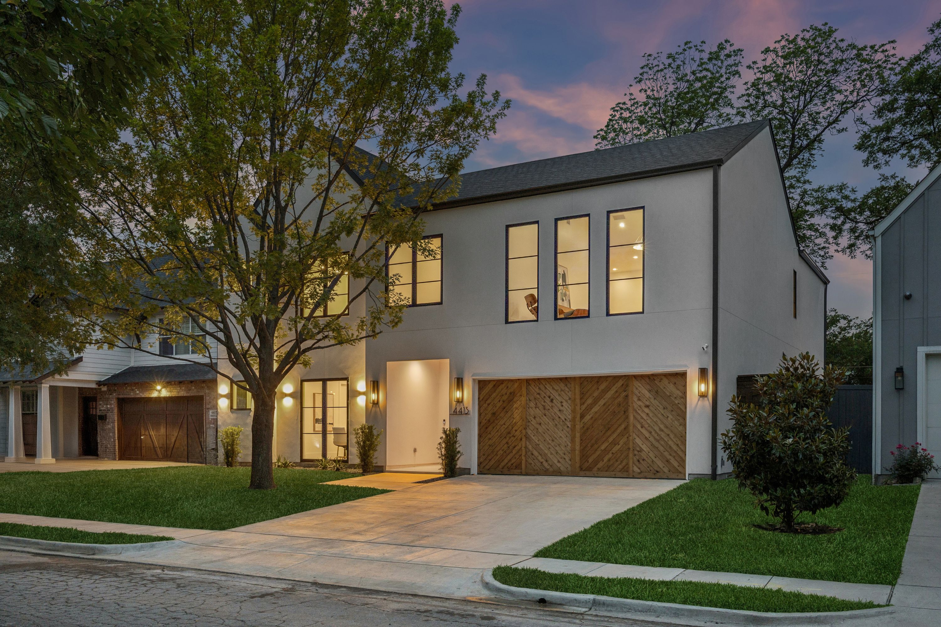  Luxurious East Dallas Home by Birchwood Custom Homes with Modern Elegance - 物件實景