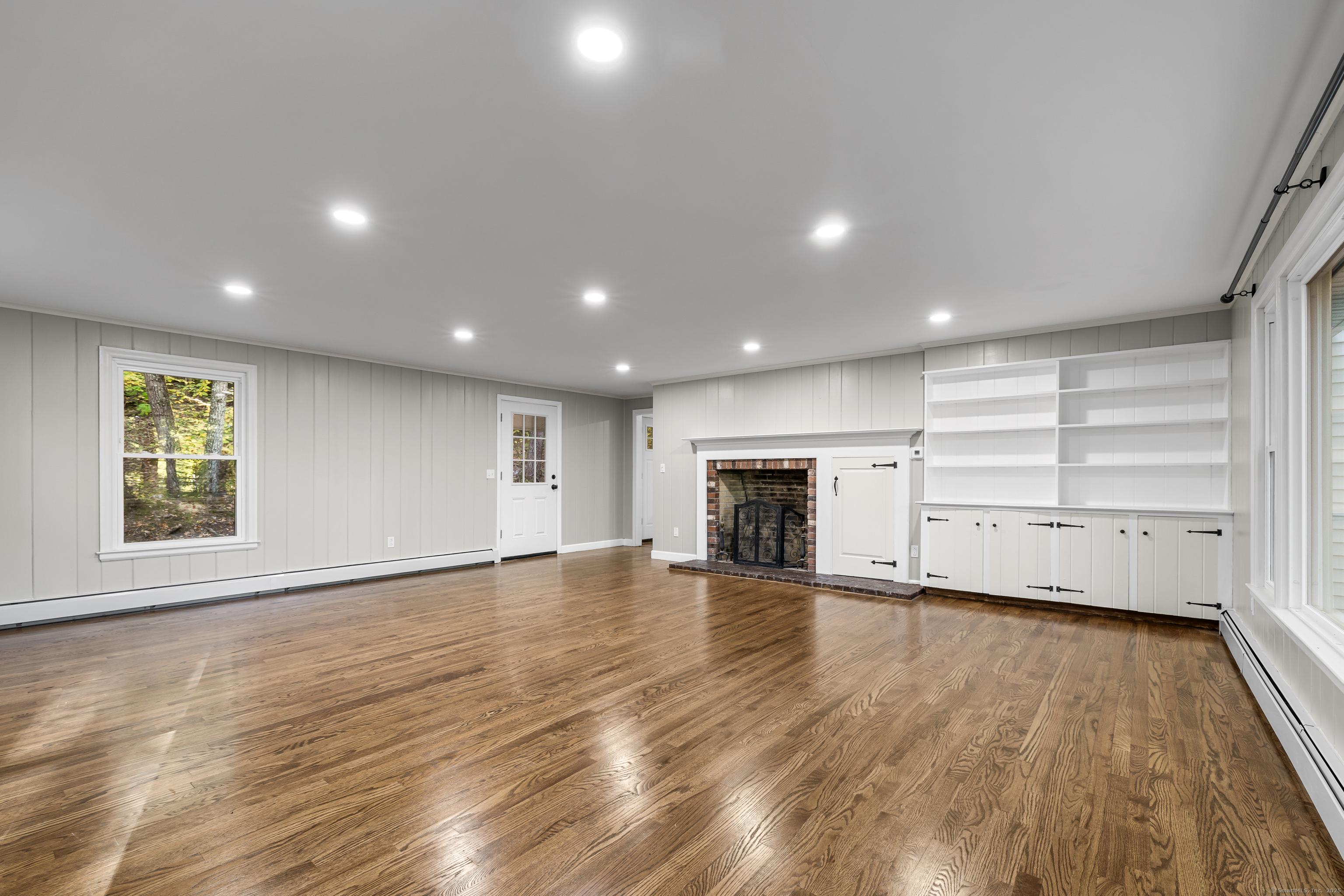 Bloomfield, Connecticut, 06002, United States, 4 Bedrooms Bedrooms, ,3 BathroomsBathrooms,Residential,For Sale,2006312