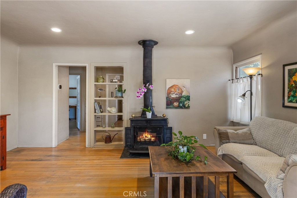 Anaheim, California, 92802, United States, 2 Bedrooms Bedrooms, ,2 BathroomsBathrooms,Residential,For Sale,1892666