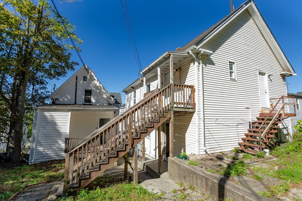 Worcester, Massachusetts, 01604, United States, 8 Bedrooms Bedrooms, ,4 BathroomsBathrooms,Residential,For Sale,1981131