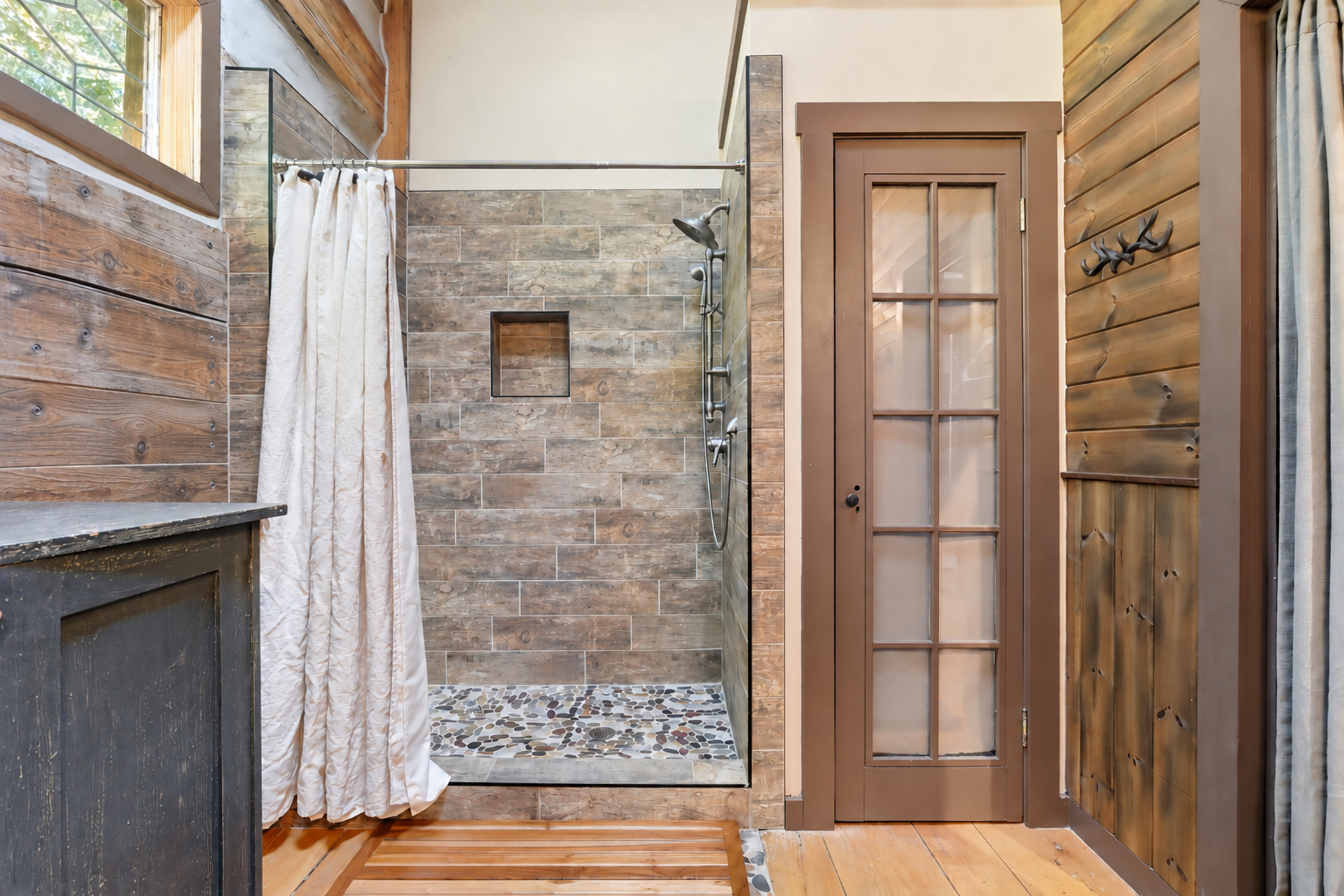 Exquisite 77.5 +/- Acre Private Retreat With Modern Rustic Elegance - 物件實景