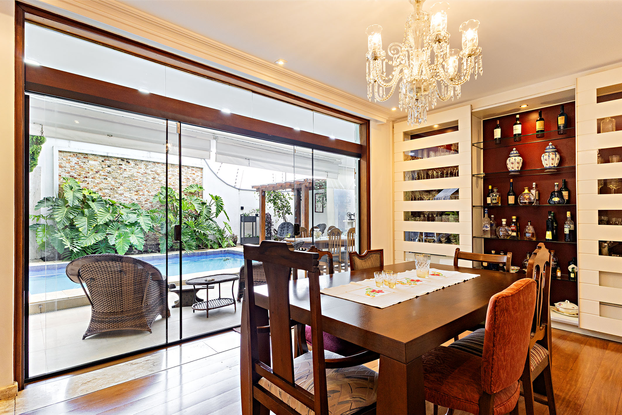  Exclusive residence in a distinctive gated community with five suites - 物件實景