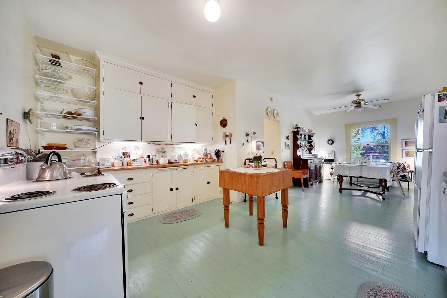 Mokelumne Hill, California, 95245, United States, 5 Bedrooms Bedrooms, ,3 BathroomsBathrooms,Residential,For Sale,1914362