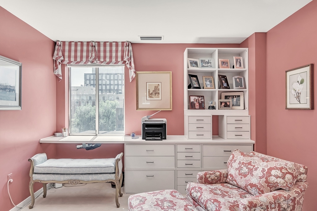 Cambridge, Massachusetts, 02141, United States, 2 Bedrooms Bedrooms, ,2 BathroomsBathrooms,Residential,For Sale,1913406