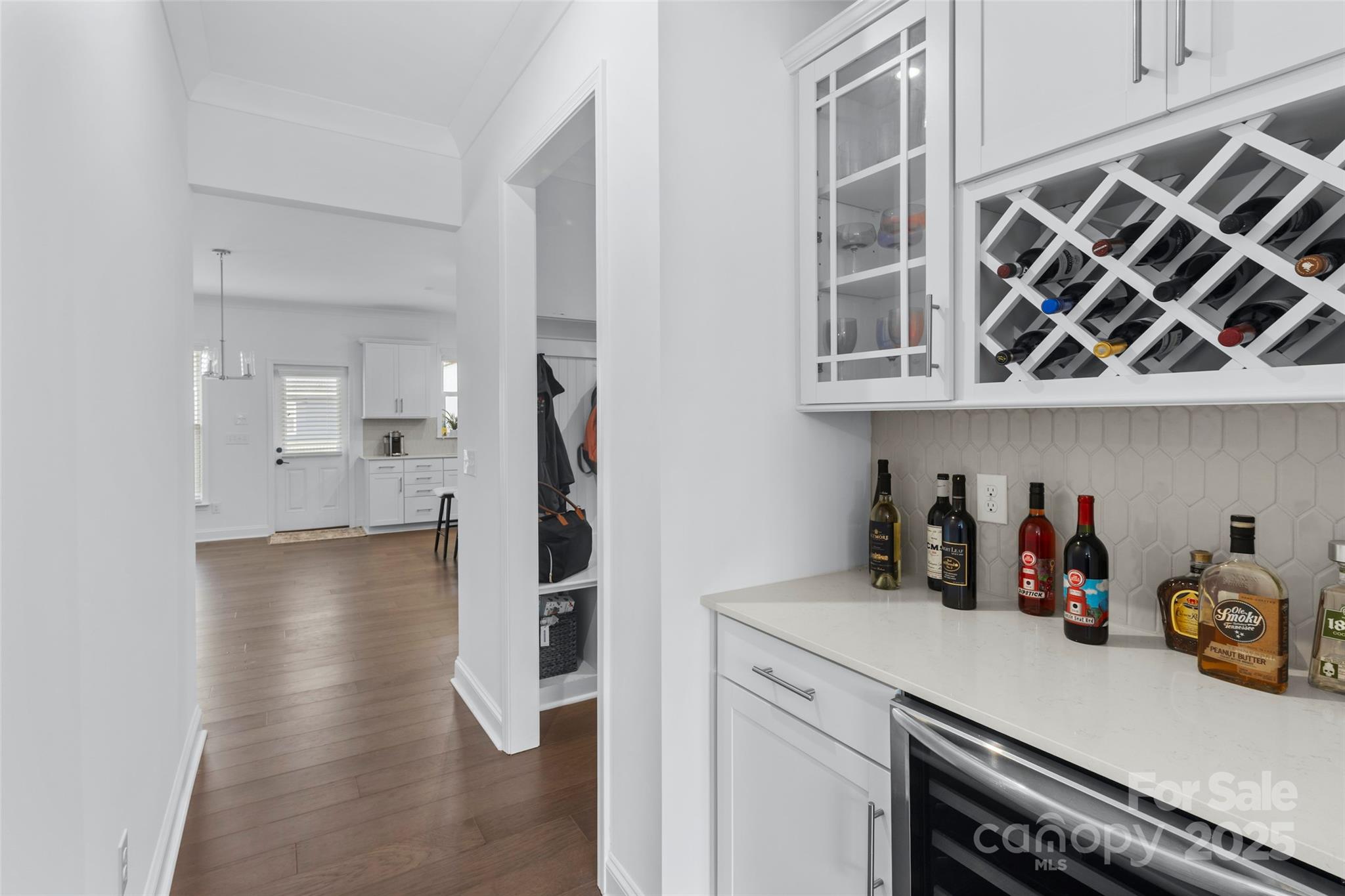 Charlotte, North Carolina, 28278, United States, 5 Bedrooms Bedrooms, ,5 BathroomsBathrooms,Residential,For Sale,1866050