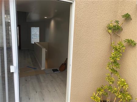 Santa Monica, California, 90404, United States, 2 Bedrooms Bedrooms, ,2 BathroomsBathrooms,Residential,For Sale,1864661