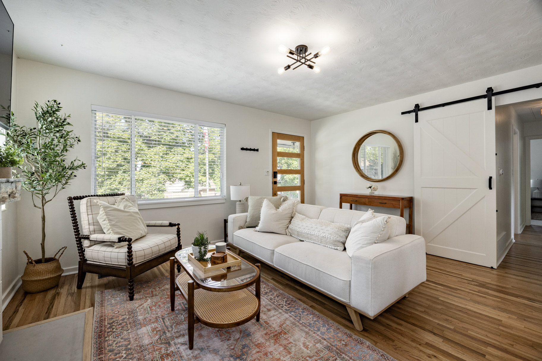  Gorgeous Remodeled 5 Bedroom Cottage - 物件實景