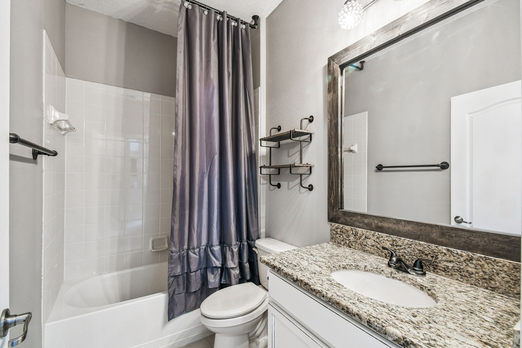 New Port Richey, Florida, 34655, United States, 6 Bedrooms Bedrooms, ,4 BathroomsBathrooms,Residential,For Sale,1980137