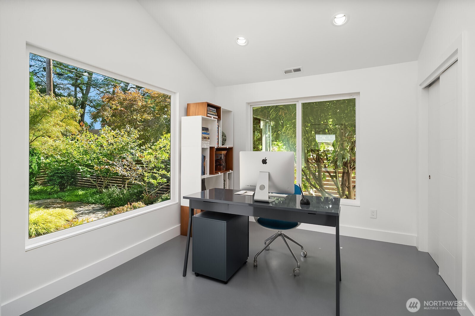 Seattle, Washington, 98125, United States, 4 Bedrooms Bedrooms, ,3 BathroomsBathrooms,Residential,For Sale,1947989