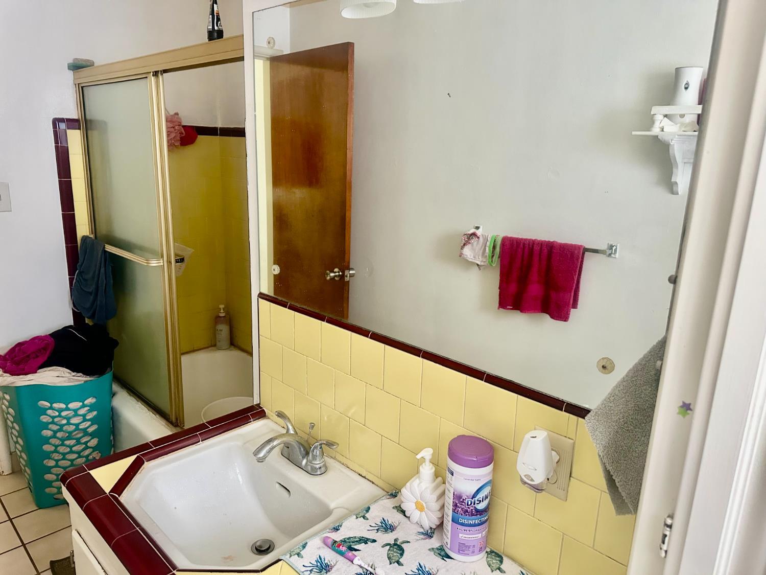 Lodi, California, 95240, United States, 3 Bedrooms Bedrooms, ,2 BathroomsBathrooms,Residential,For Sale,2009722