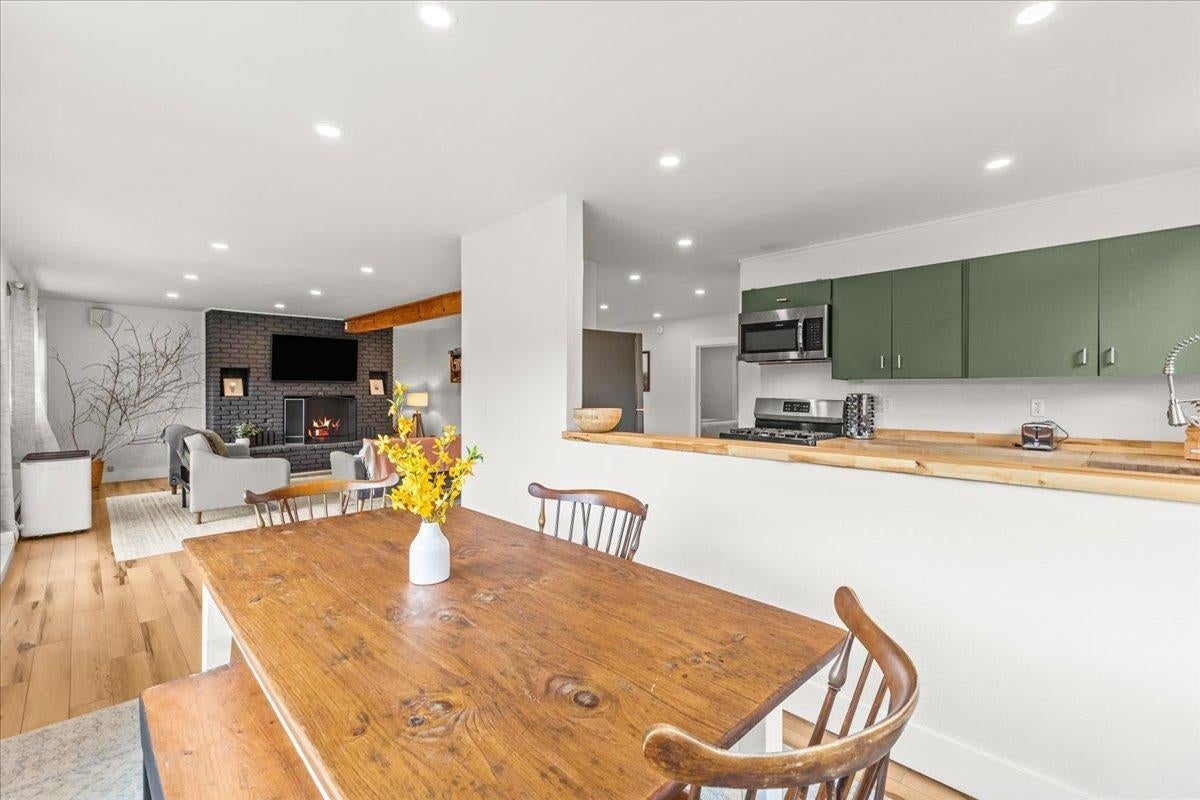 Stowe, Vermont, 05672, United States, 8 Bedrooms Bedrooms, ,5 BathroomsBathrooms,Residential,For Sale,1994933