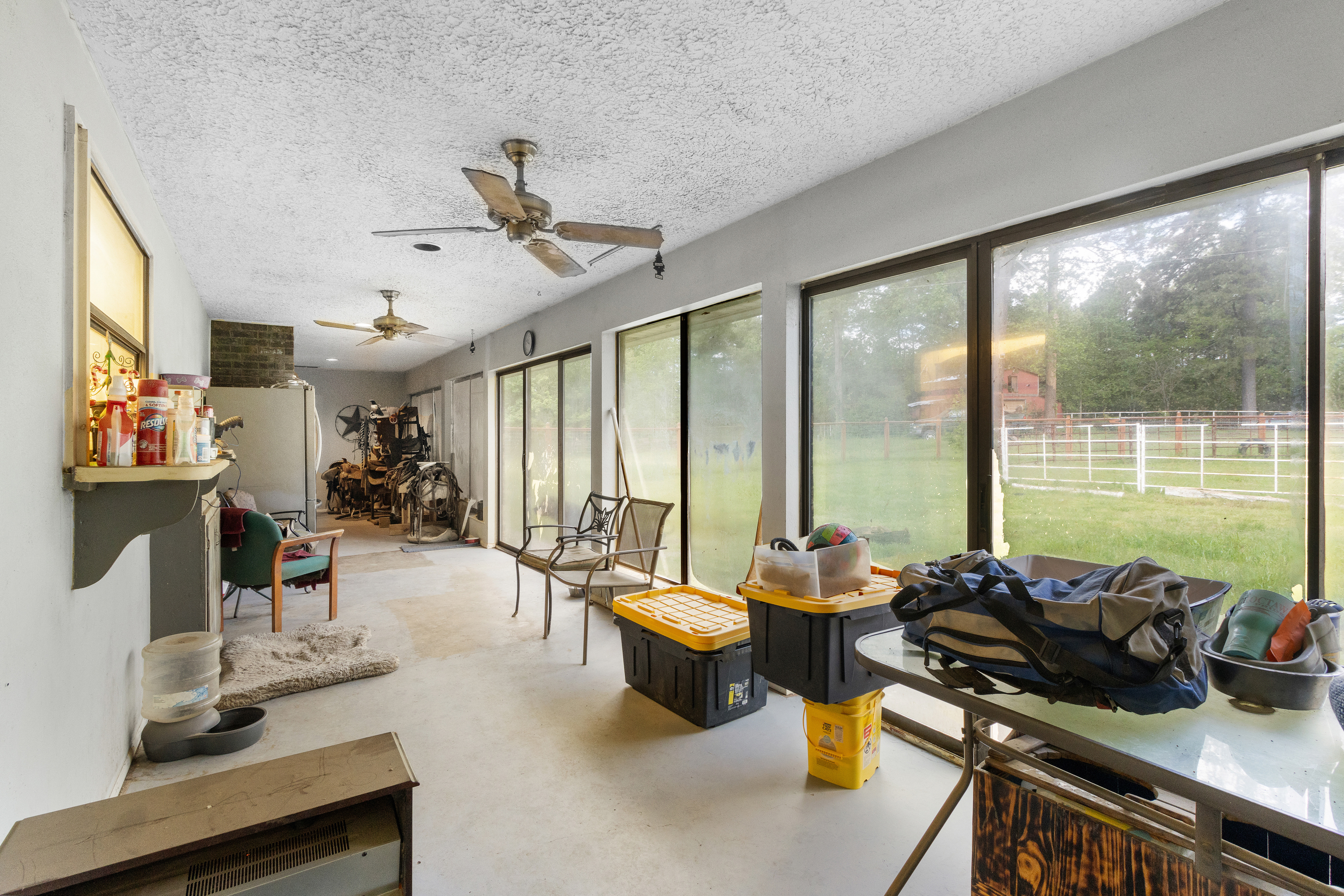Henderson, Texas, 75652, United States, 6 Bedrooms Bedrooms, ,5 BathroomsBathrooms,Residential,For Sale,1920809