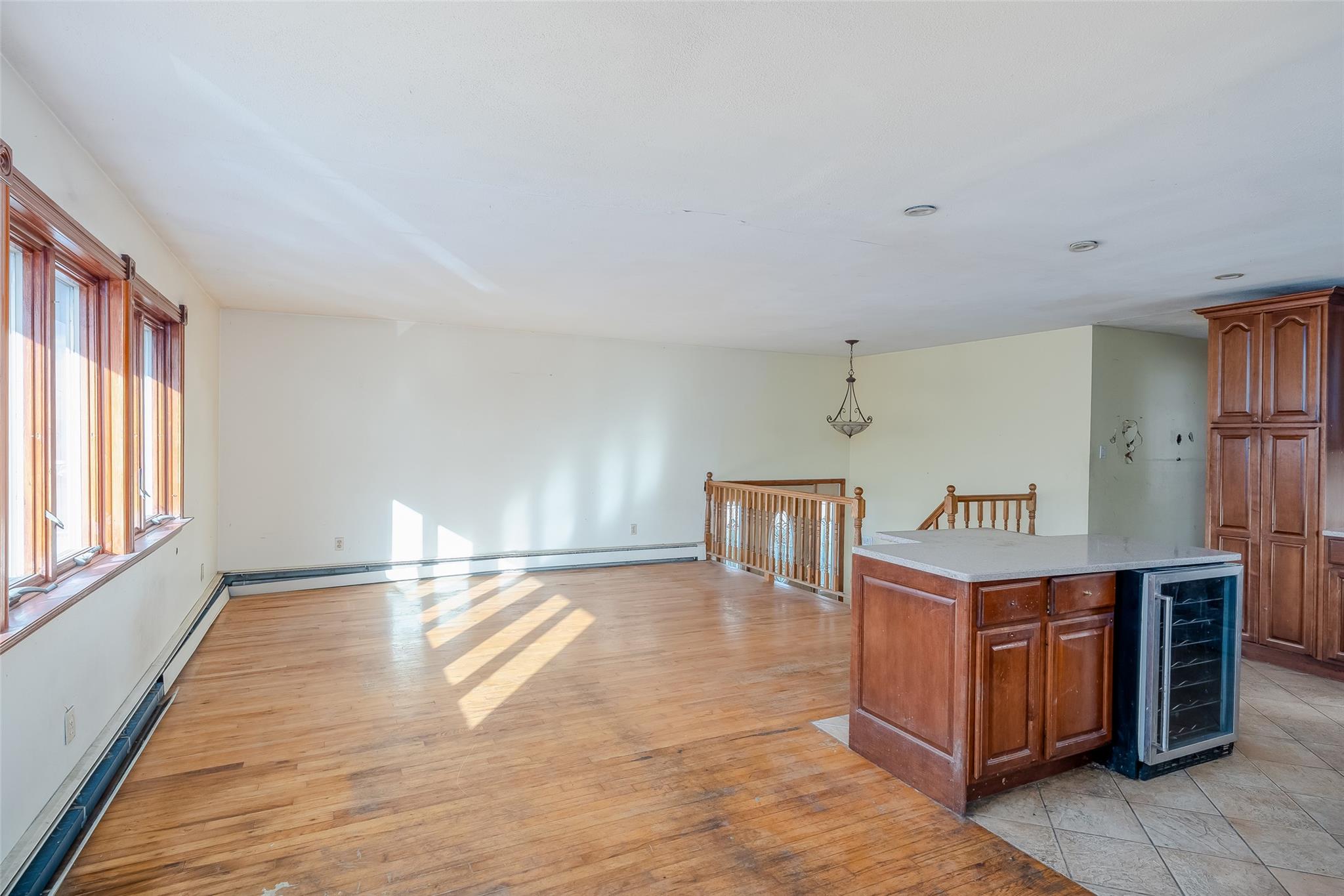 Freeport, New York, 11520, United States, 4 Bedrooms Bedrooms, ,2 BathroomsBathrooms,Residential,For Sale,1893600