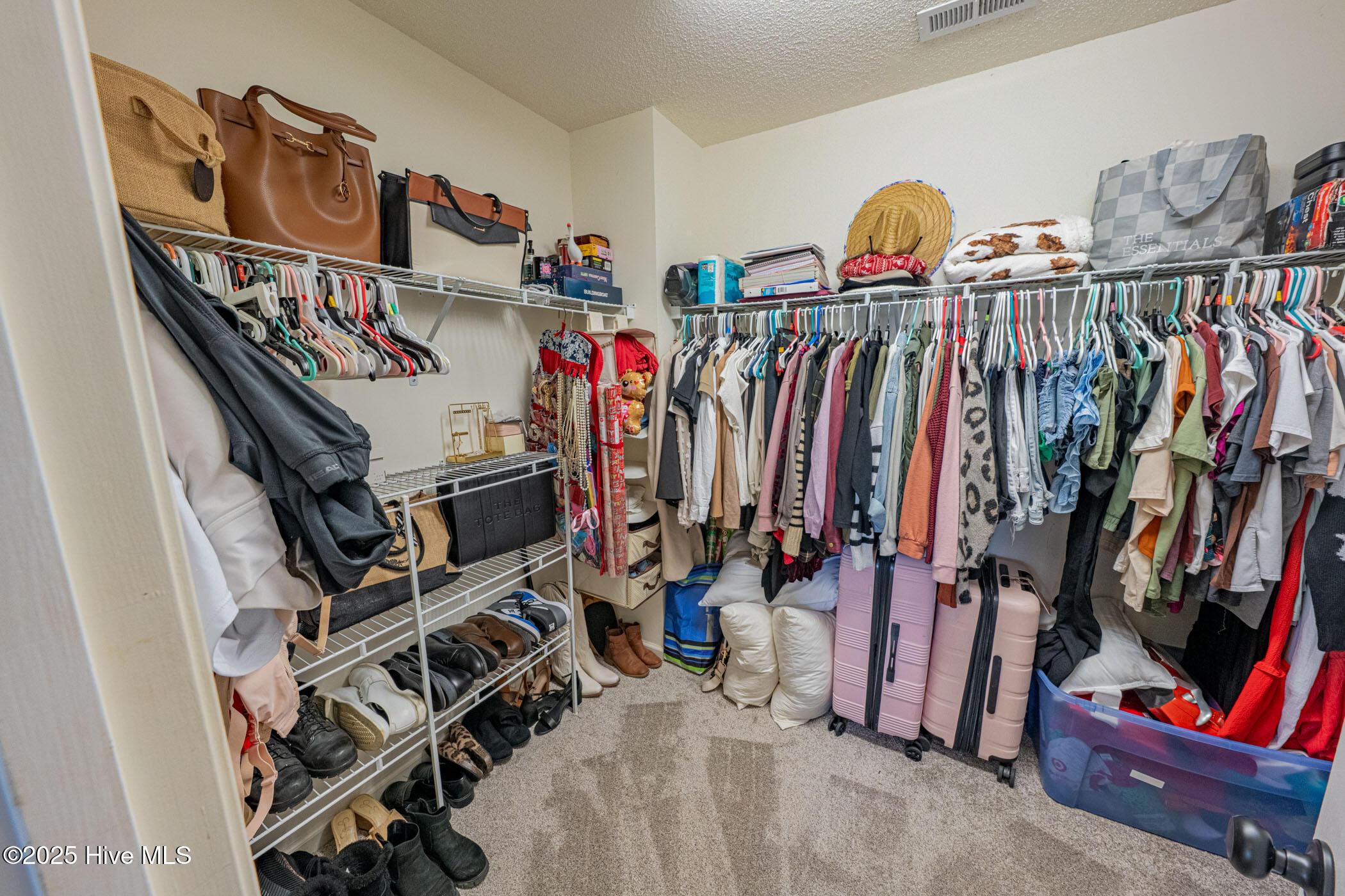 Moyock, North Carolina, 27958, United States, 6 Bedrooms Bedrooms, ,3 BathroomsBathrooms,Residential,For Sale,1997341