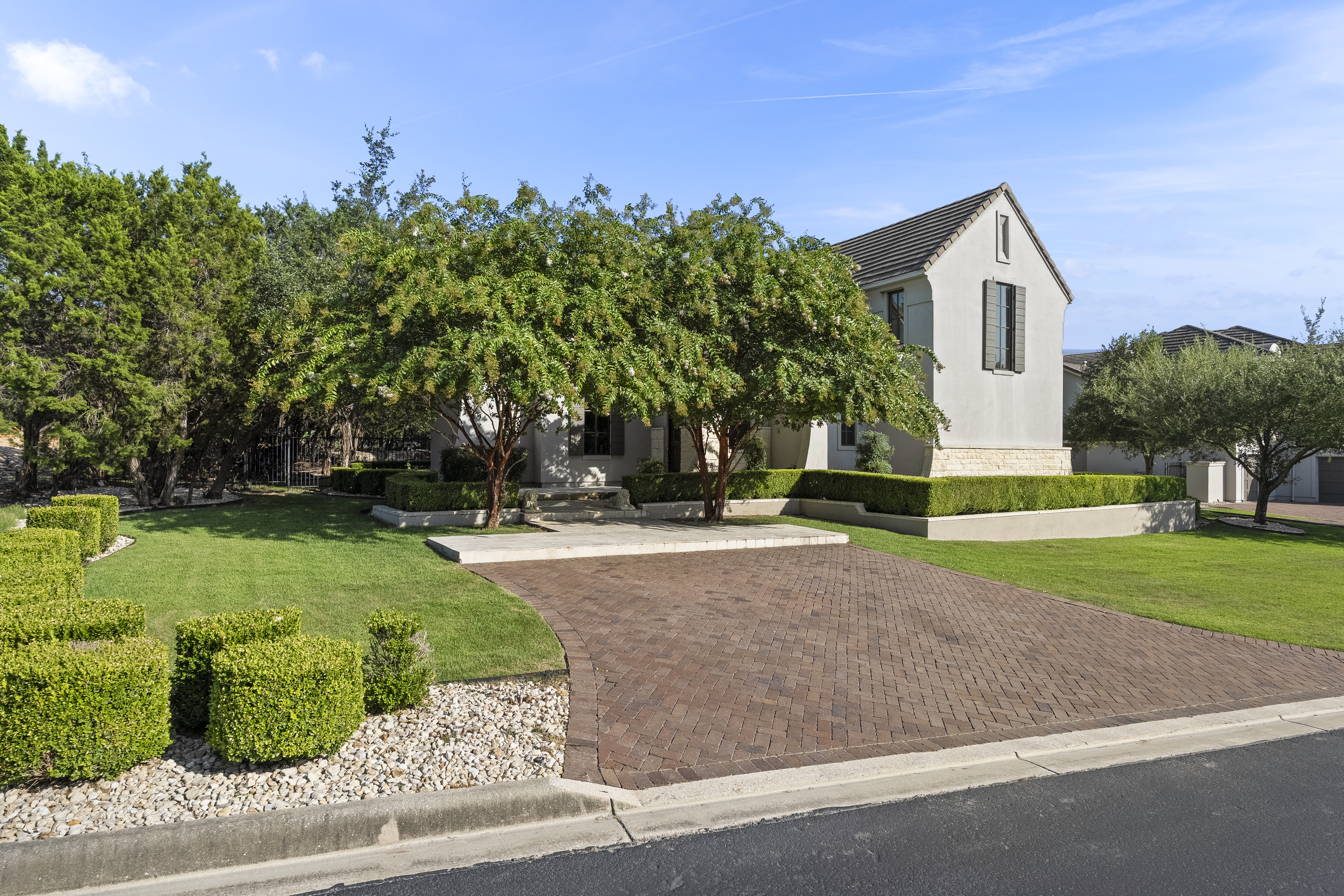  Extraordinary Estate in The Dominion with Dual Residences - 物件實景