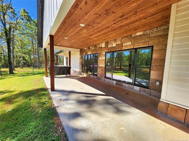 Tahlequah, Oklahoma, 74464, United States, 4 Bedrooms Bedrooms, ,4 BathroomsBathrooms,Residential,For Sale,1984008