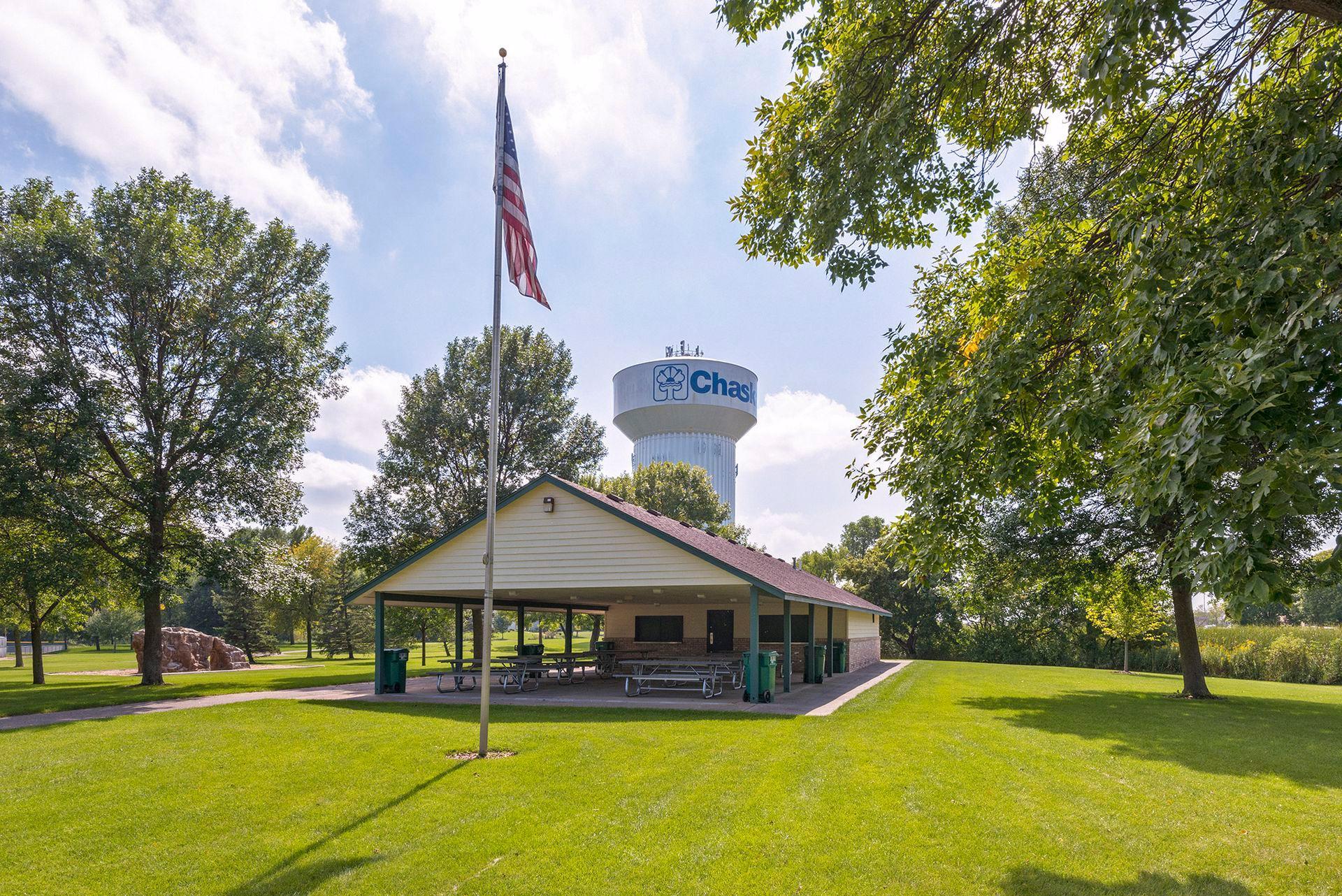 Chaska, Minnesota, 55318, United States, 4 Bedrooms Bedrooms, ,3 BathroomsBathrooms,Residential,For Sale,1947904