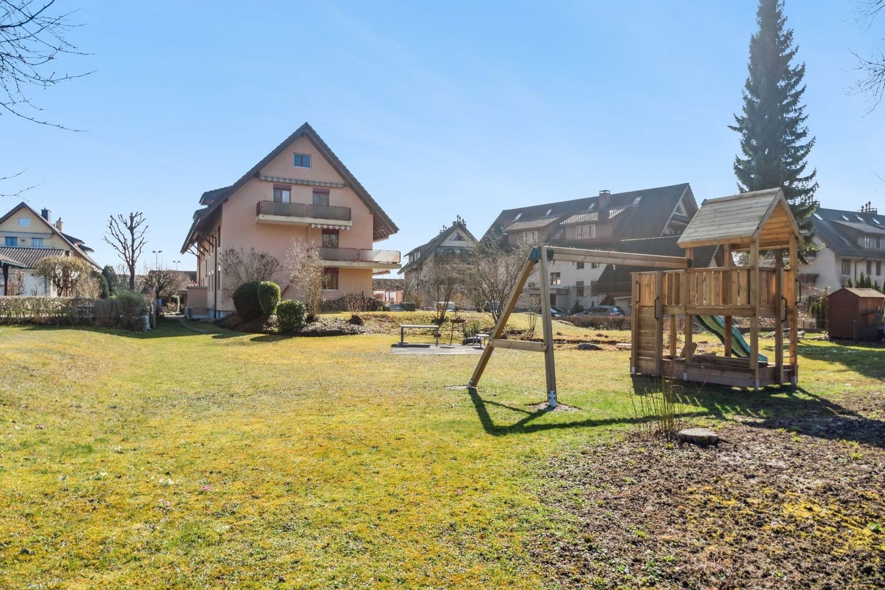  Prestigious 5.5-room duplex ?Pieds dans l