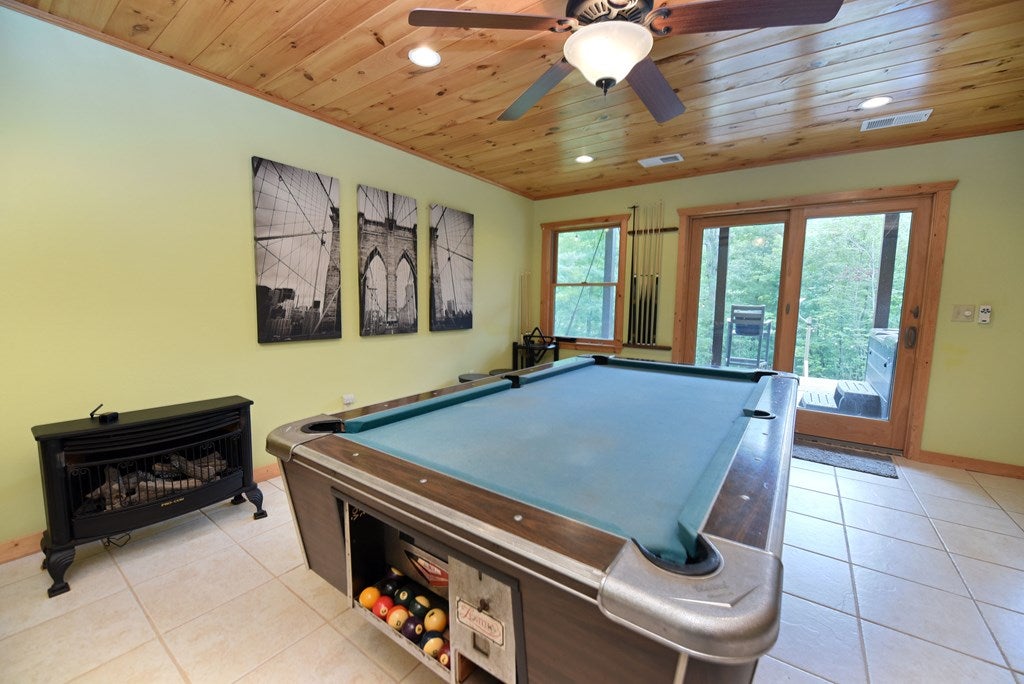Blue Ridge, Georgia, 30513, United States, 4 Bedrooms Bedrooms, ,3 BathroomsBathrooms,Residential,For Sale,1889495