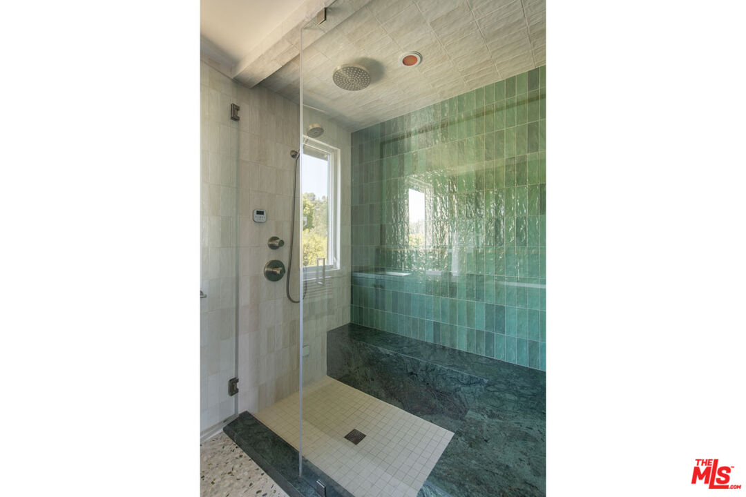 Los Angeles, California, 90039, United States, 3 Bedrooms Bedrooms, ,2 BathroomsBathrooms,Residential,For Sale,1856882