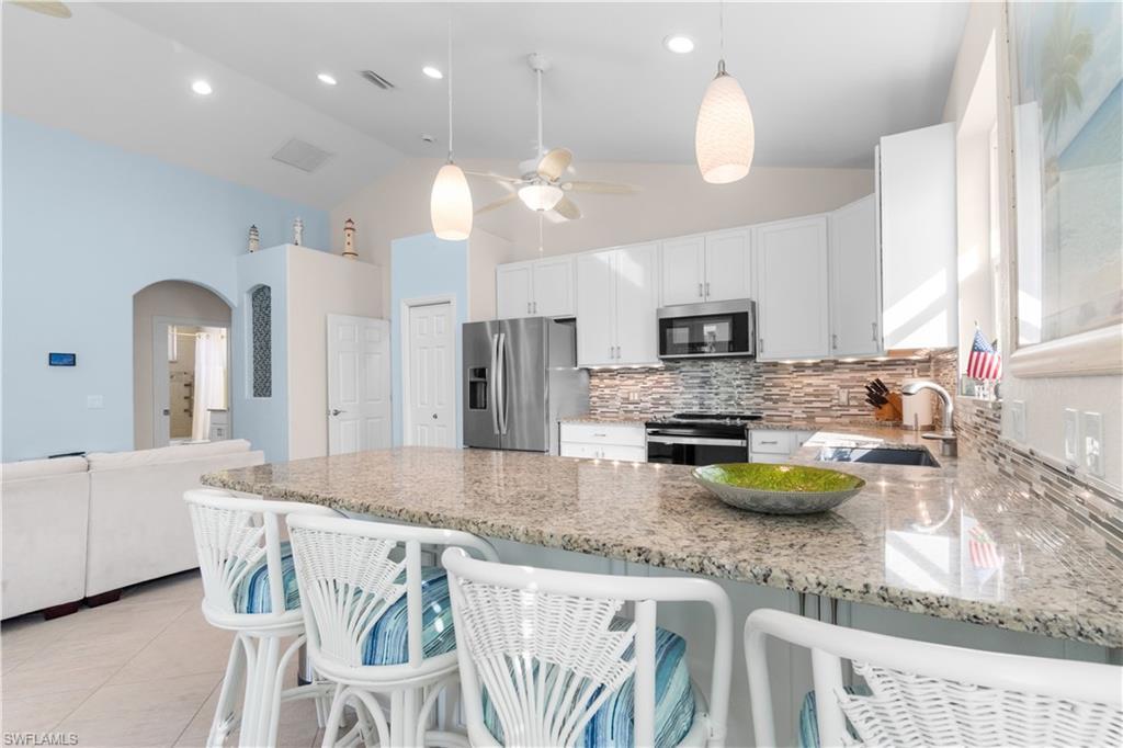 FORT MYERS BEACH, Florida, 33931, United States, 3 Bedrooms Bedrooms, ,2 BathroomsBathrooms,Residential,For Sale,2005402