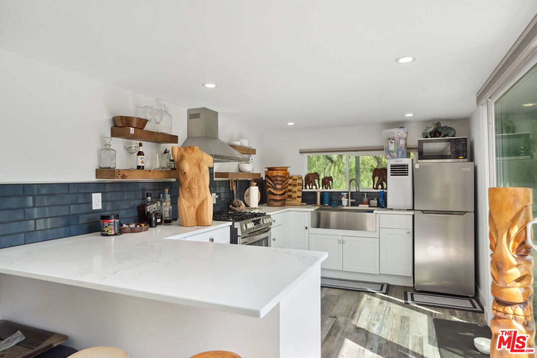 Calabasas, California, 91302, United States, 4 Bedrooms Bedrooms, ,3 BathroomsBathrooms,Residential,For Sale,1708601