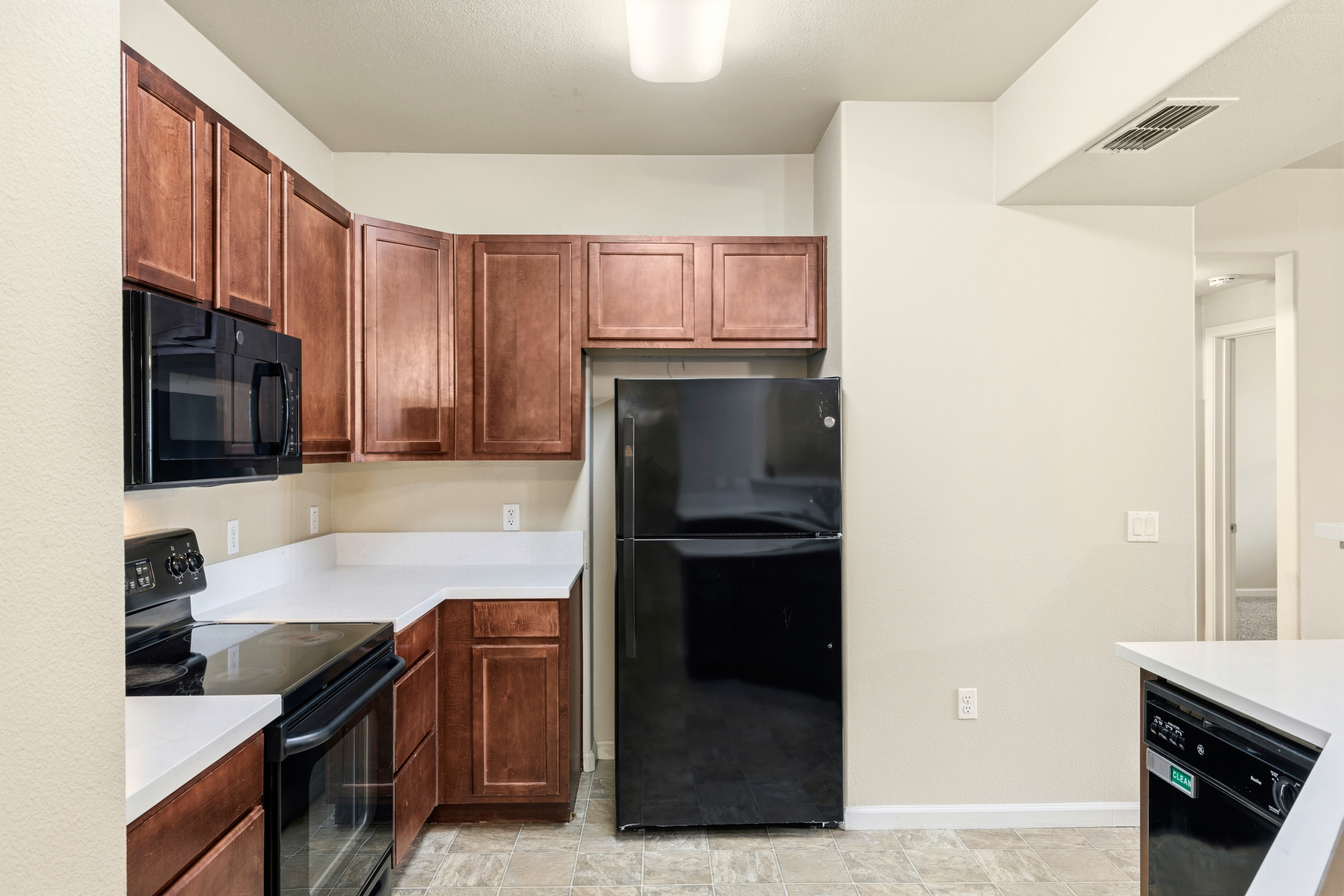  1900 Danbrook Drive, Sacramento, CA 95835 - 物件實景