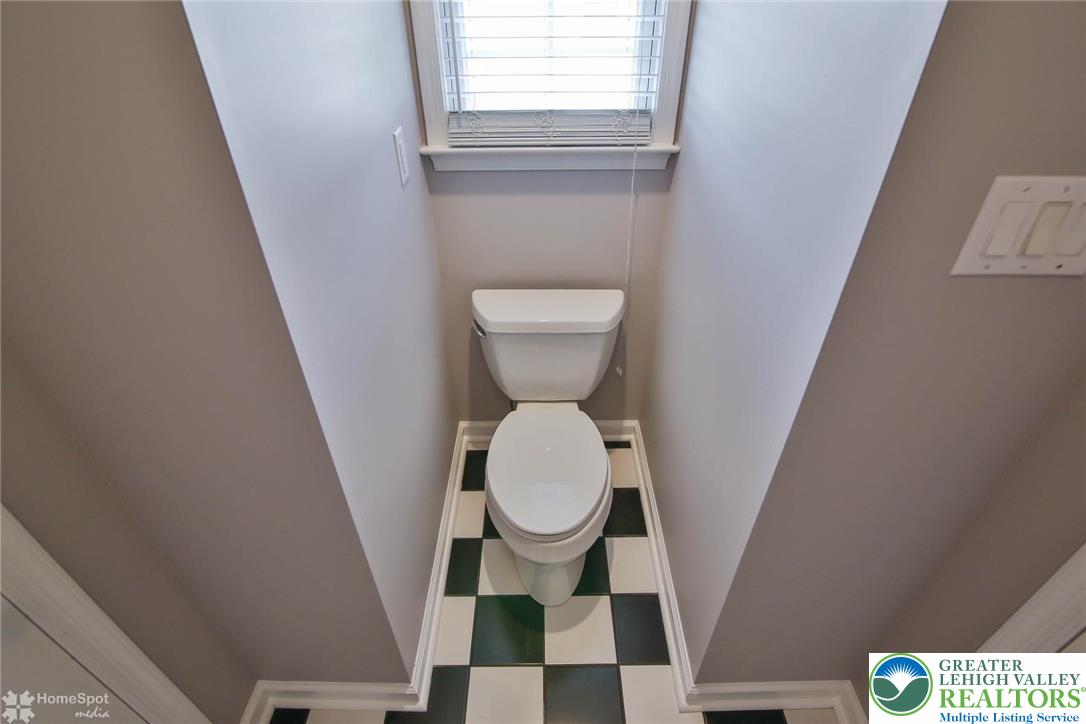 Palmer Twp, Pennsylvania, 18045, United States, 4 Bedrooms Bedrooms, ,4 BathroomsBathrooms,Residential,For Sale,1898728