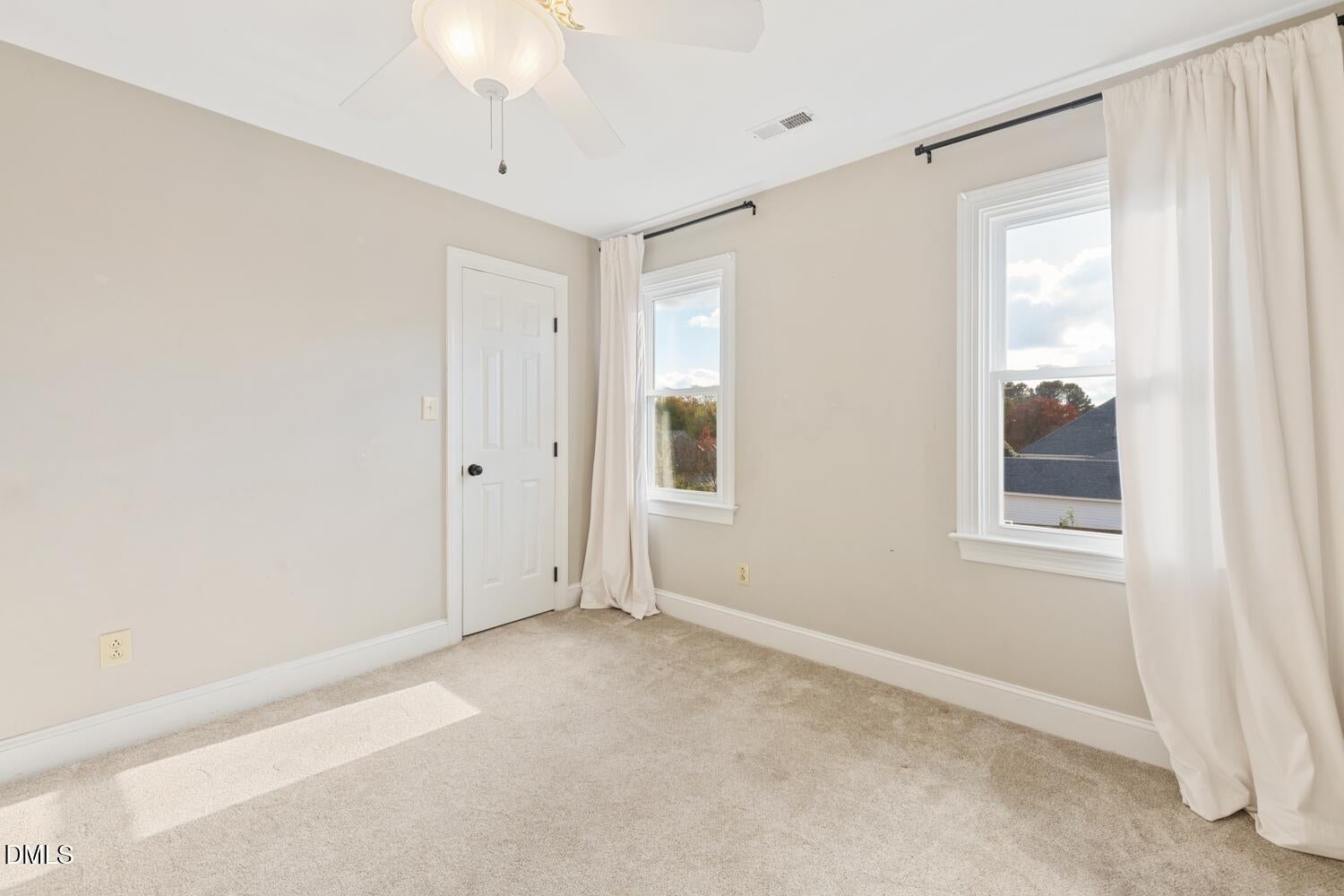 Rolesville, North Carolina, 27571, United States, 4 Bedrooms Bedrooms, ,3 BathroomsBathrooms,Residential,For Sale,1988070