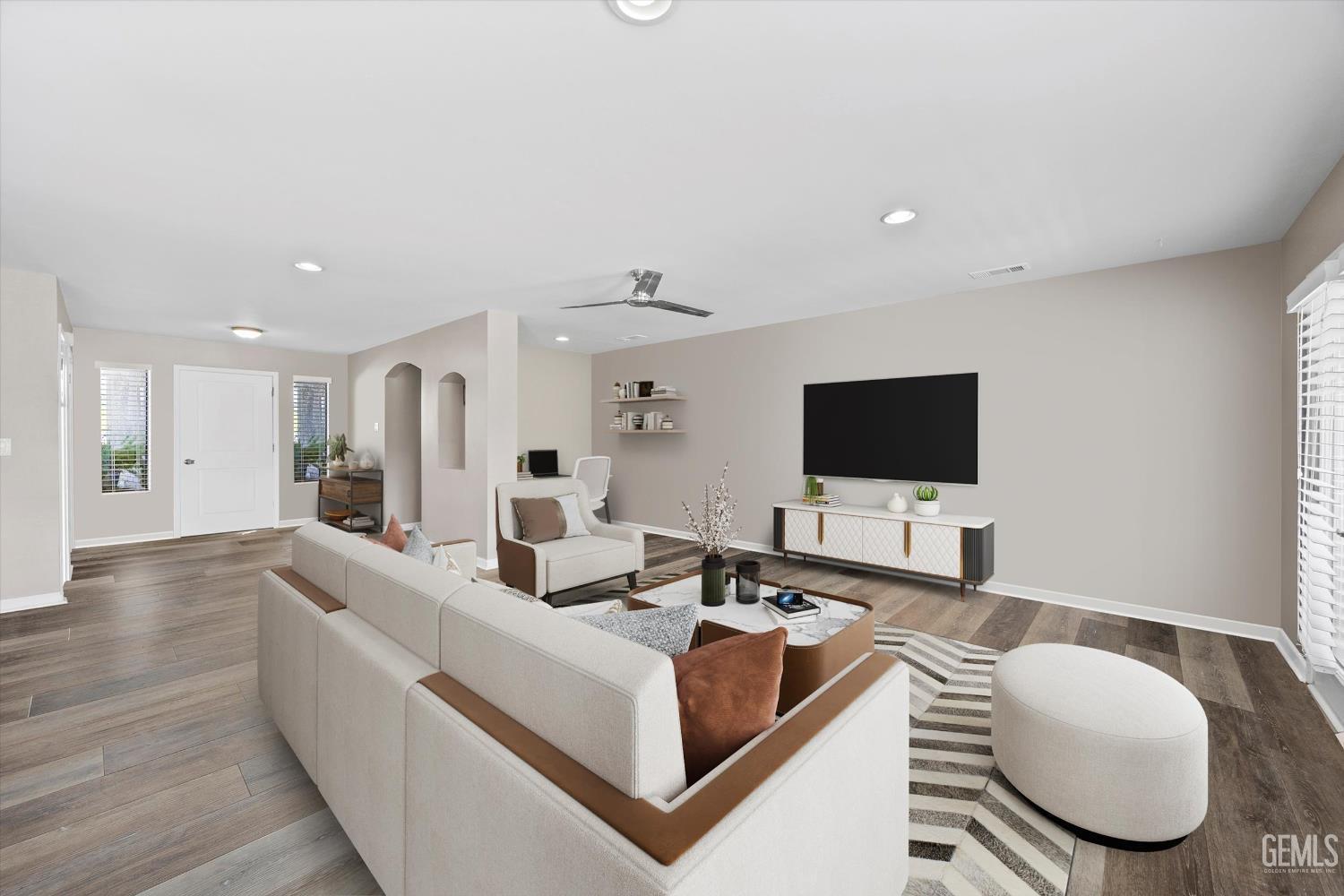 Bakersfield, California, 93308, United States, 4 Bedrooms Bedrooms, ,3 BathroomsBathrooms,Residential,For Sale,1963692