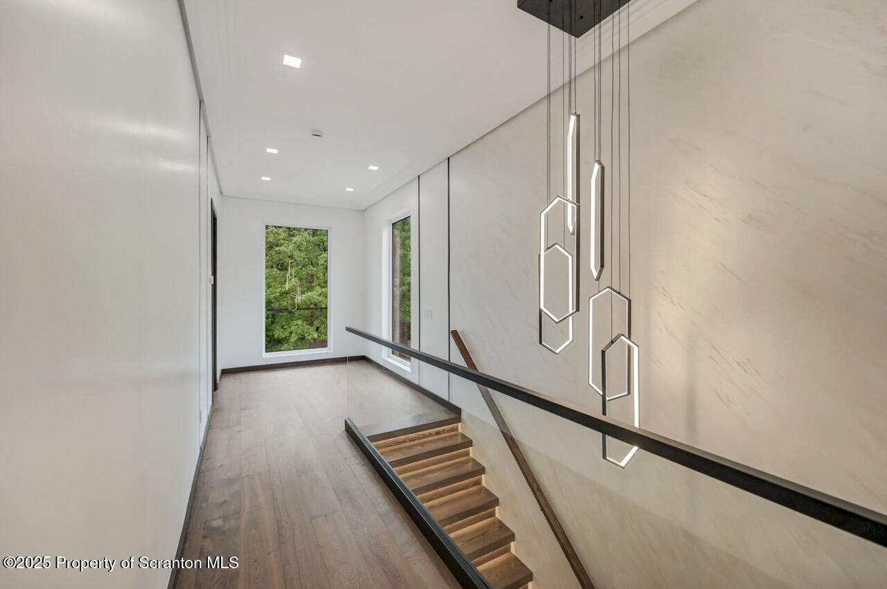 Bear Creek, Pennsylvania, 18602, United States, 4 Bedrooms Bedrooms, ,3 BathroomsBathrooms,Residential,For Sale,2002172