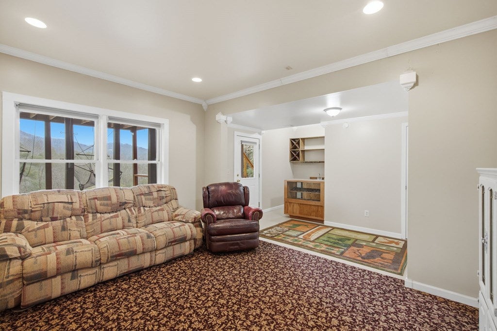 Ellijay, Georgia, 30536, United States, 2 Bedrooms Bedrooms, ,3 BathroomsBathrooms,Residential,For Sale,2034999