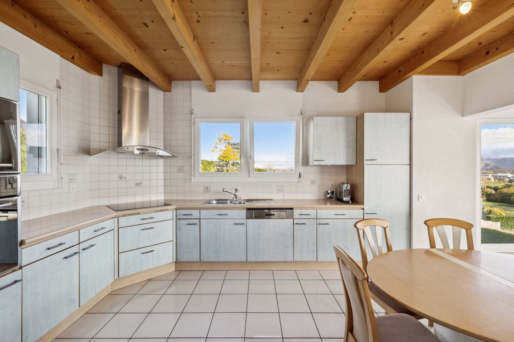 9-room detached villa with panoramic view - 物件實景