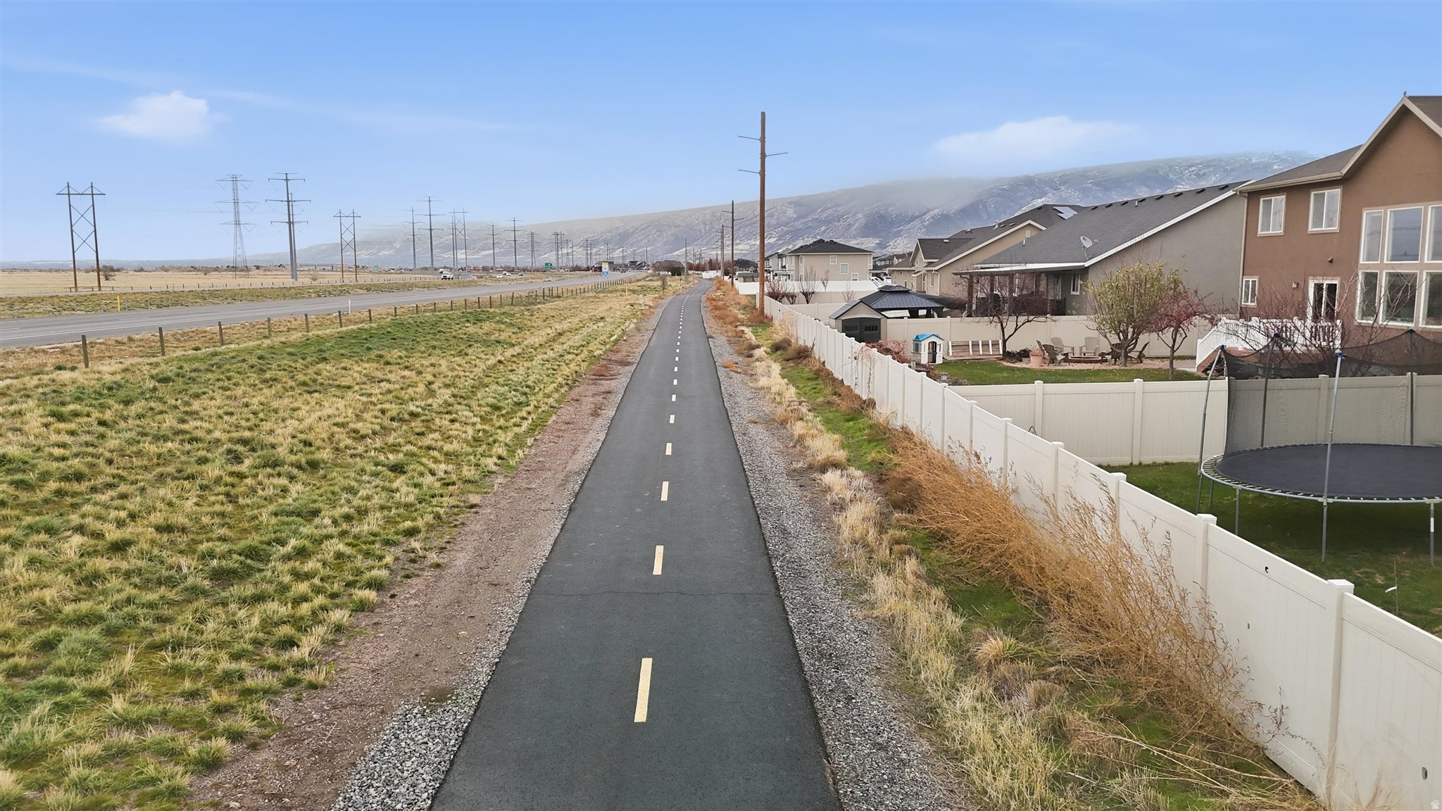 Woods Cross, Utah, 84087, United States, 6 Bedrooms Bedrooms, ,3 BathroomsBathrooms,Residential,For Sale,2002184