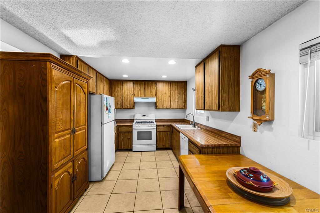 Bellflower, California, 90706, United States, 3 Bedrooms Bedrooms, ,3 BathroomsBathrooms,Residential,For Sale,1982570