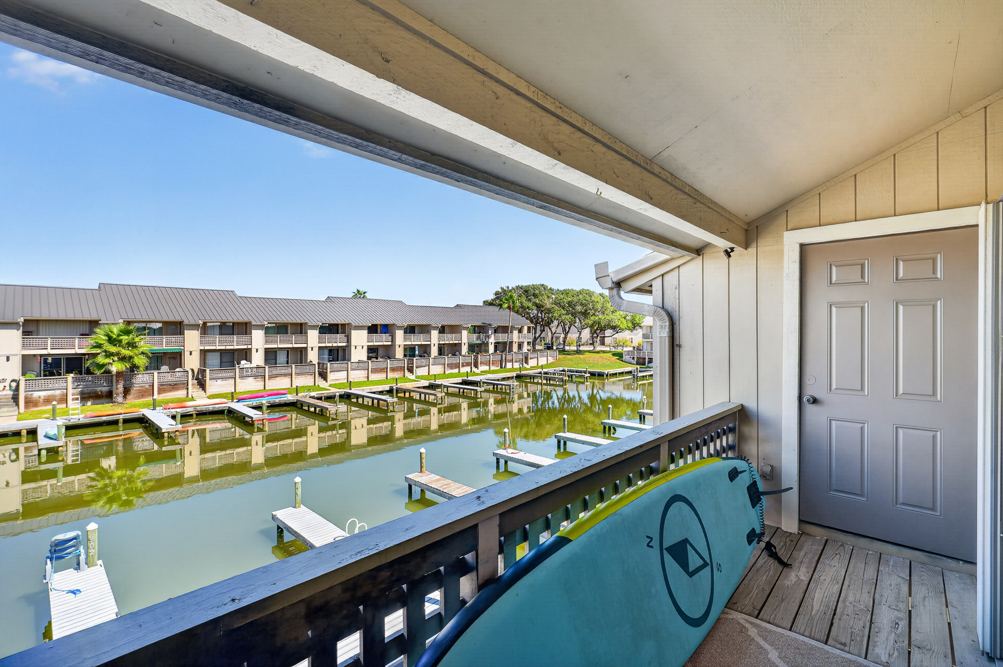  Waterfront Living at Its Best - 物件實景