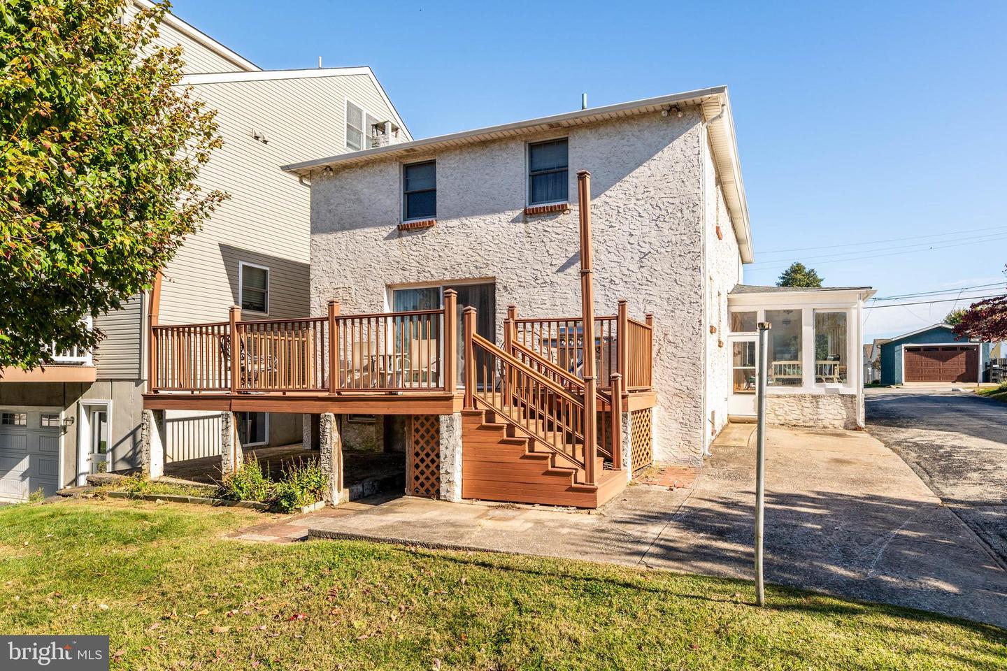 Conshohocken, Pennsylvania, 19428, United States, 4 Bedrooms Bedrooms, ,3 BathroomsBathrooms,Residential,For Sale,2003436