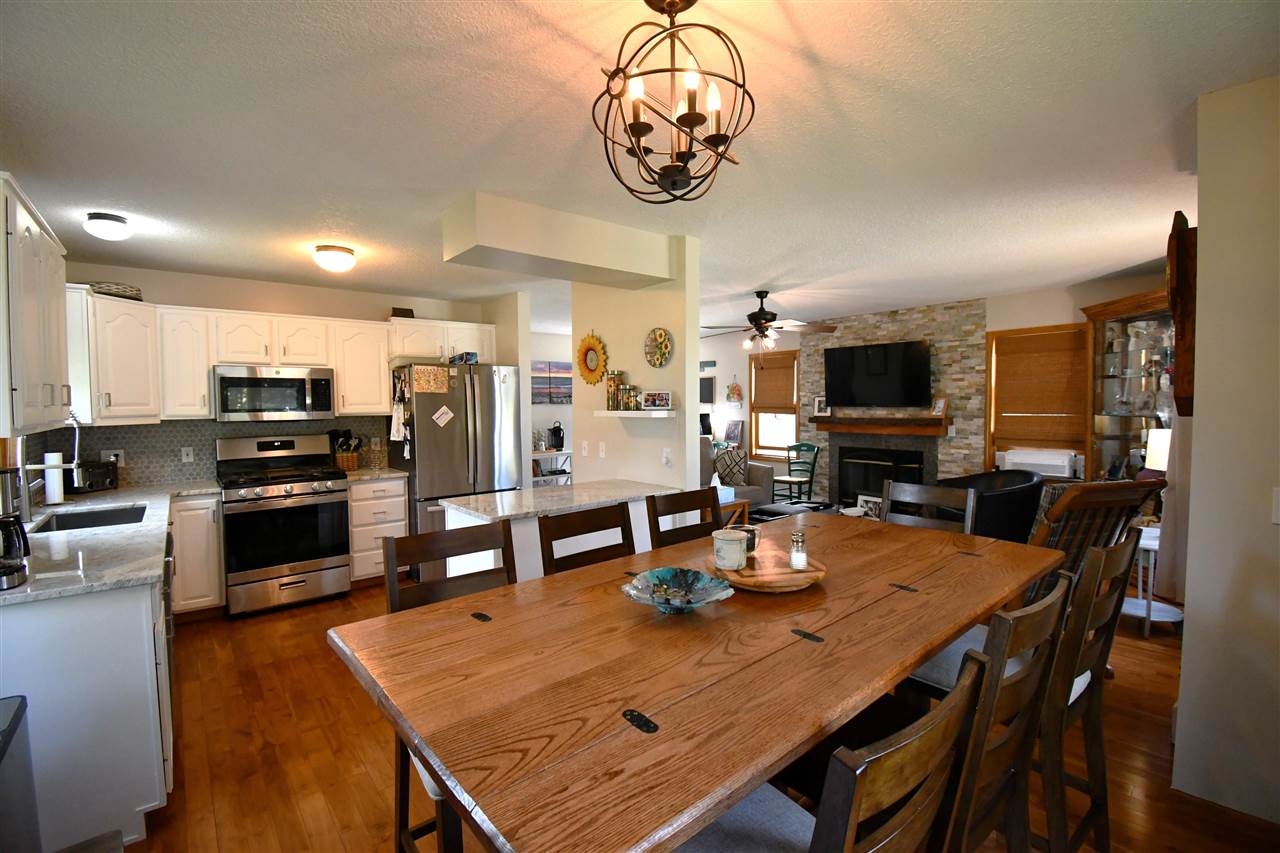 Charlevoix, Michigan, 49720, United States, 5 Bedrooms Bedrooms, ,5 BathroomsBathrooms,Residential,For Sale,1948614