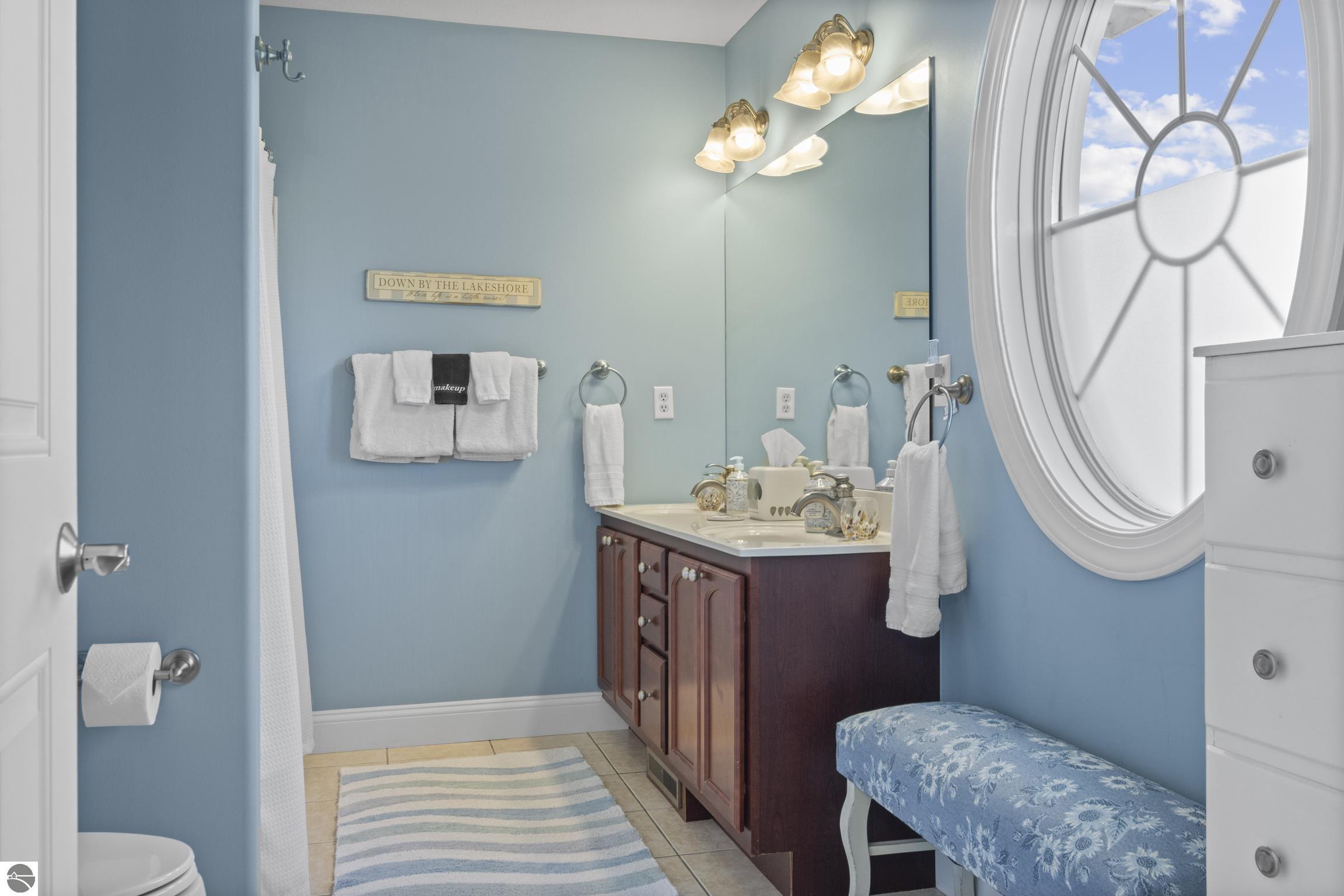 Traverse City, Michigan, 49686, United States, 2 Bedrooms Bedrooms, ,3 BathroomsBathrooms,Residential,For Sale,1926314