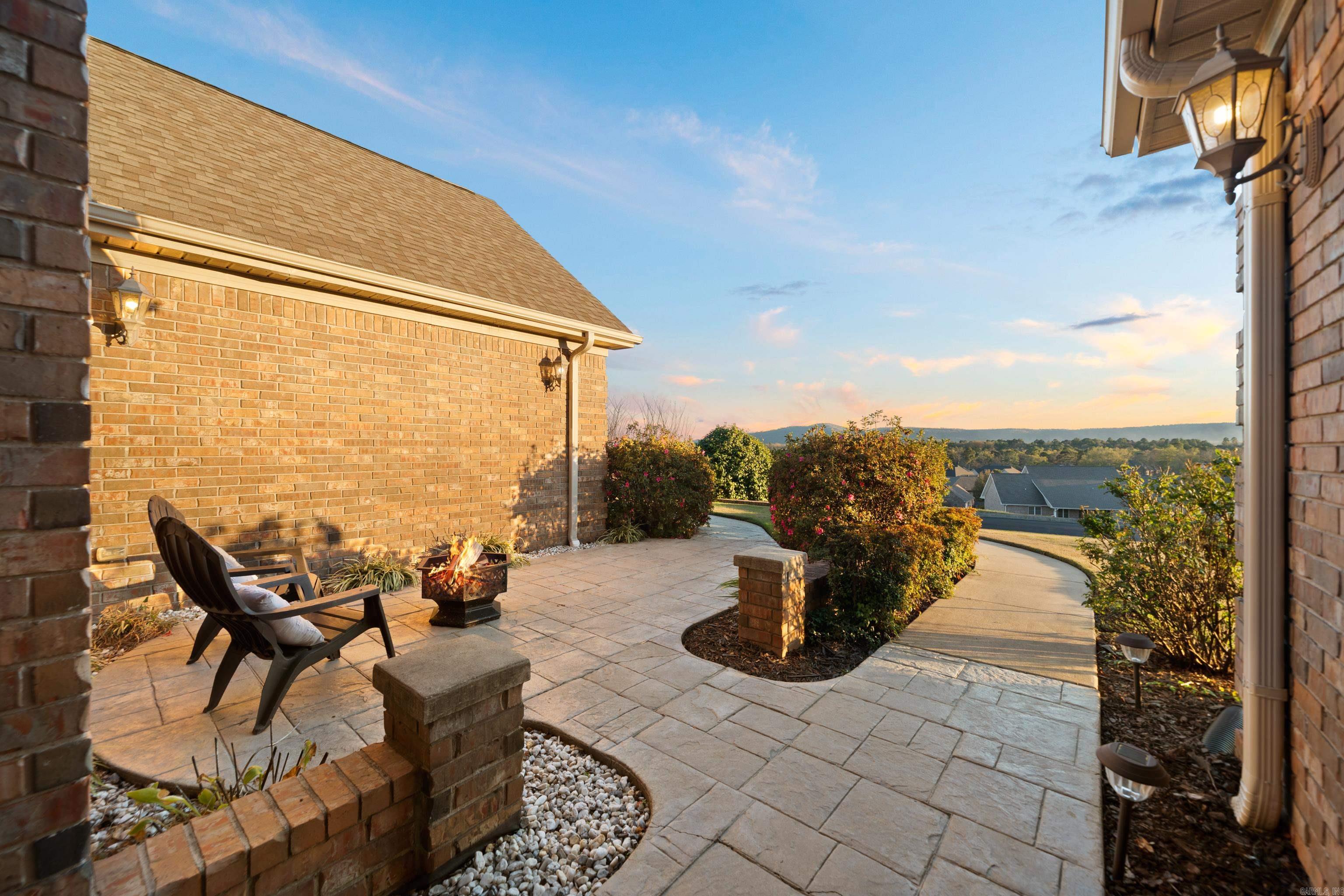 Hot Springs, Arkansas, 71913, United States, 4 Bedrooms Bedrooms, ,3 BathroomsBathrooms,Residential,For Sale,2006318