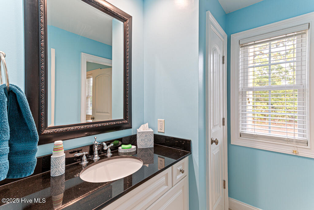 West End, North Carolina, 27376, United States, 4 Bedrooms Bedrooms, ,4 BathroomsBathrooms,Residential,For Sale,1877359