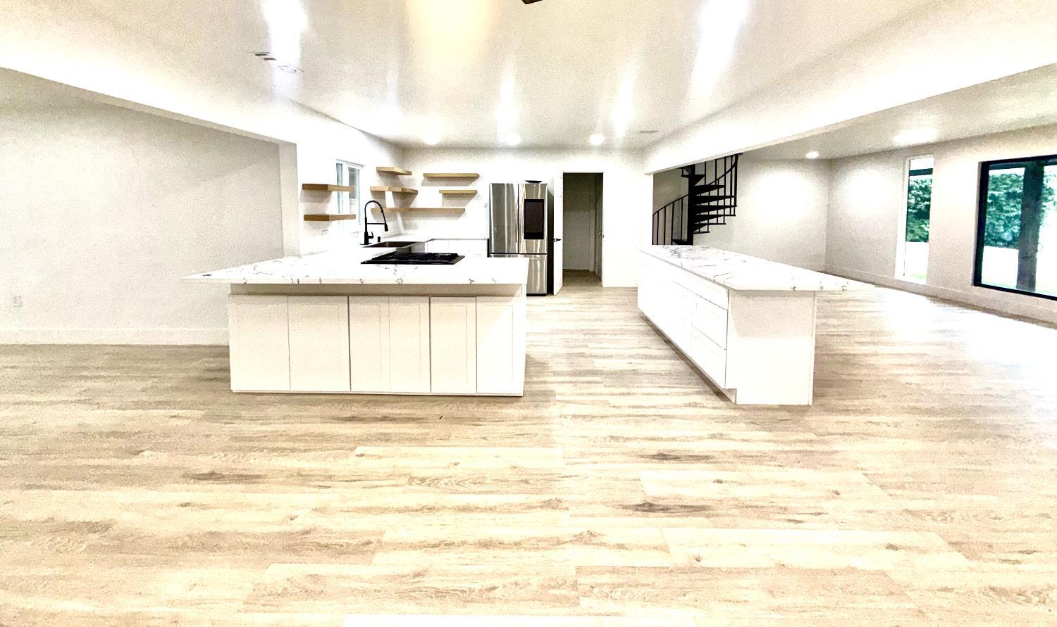 Clovis, California, 93619, United States, 5 Bedrooms Bedrooms, ,5 BathroomsBathrooms,Residential,For Sale,2005312