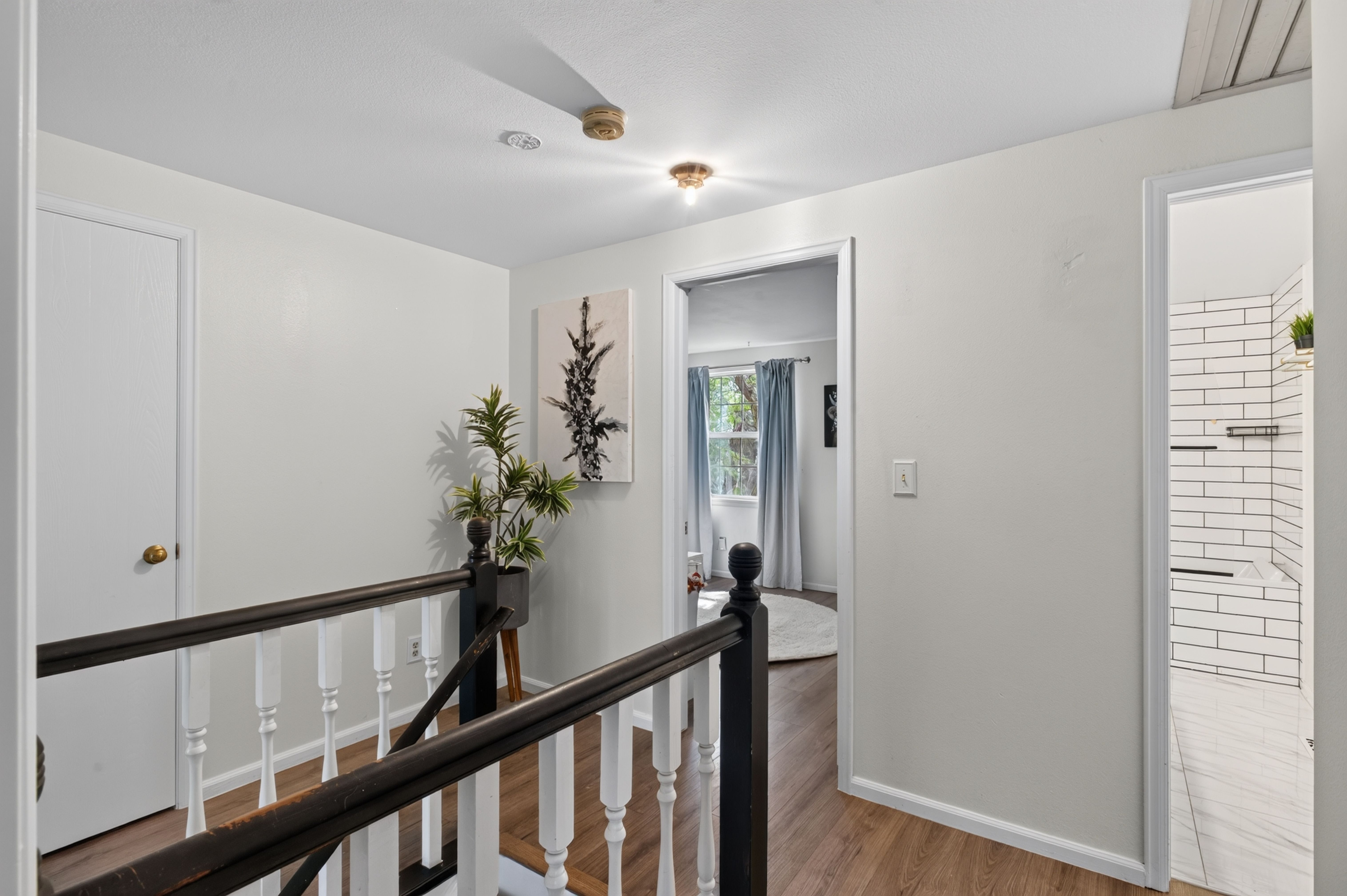  Lovely Two-Story Nestled on a Friendly, Tree-Lined Cul-de-Sac - 物件實景