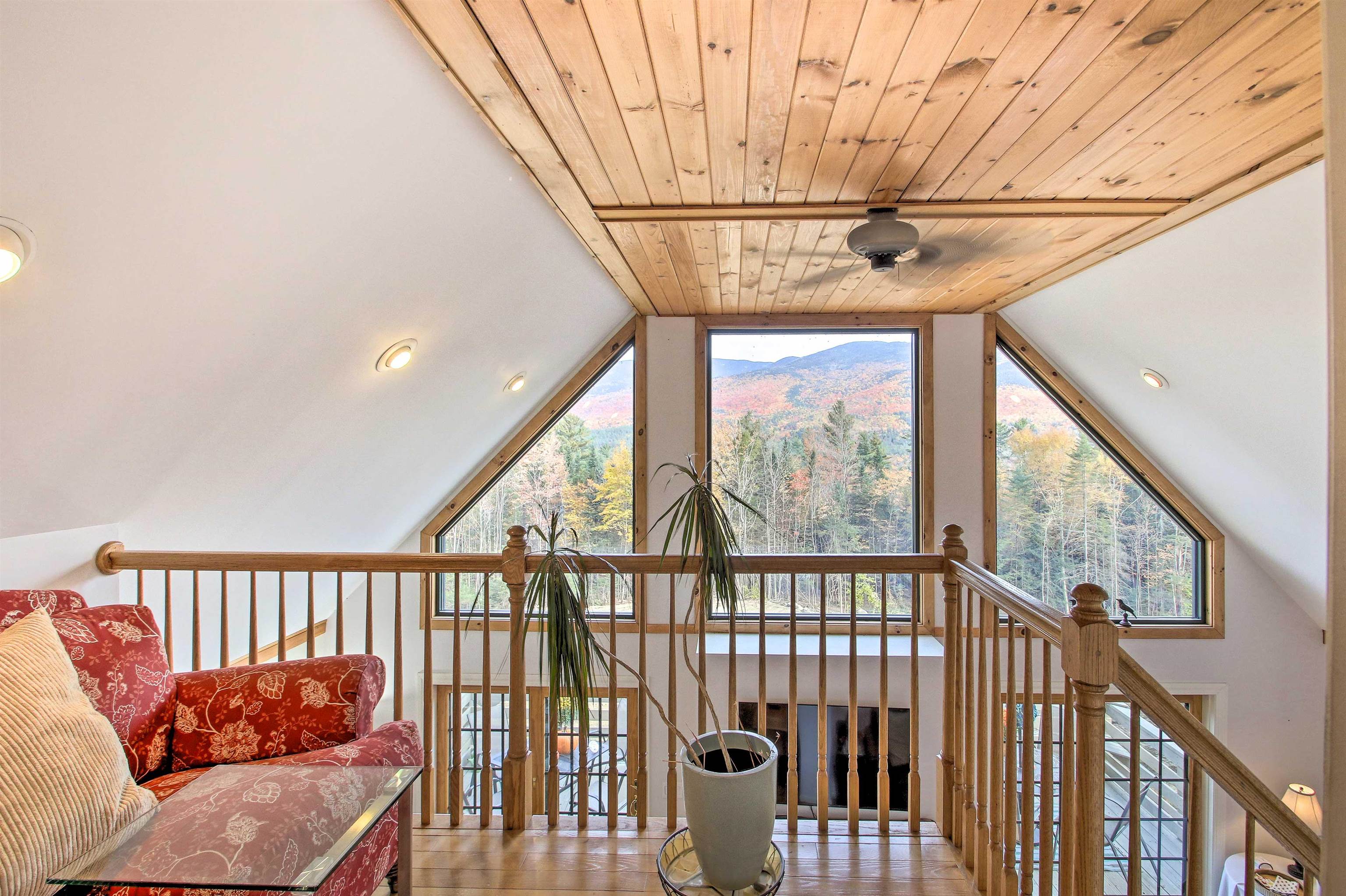 Easton, New Hampshire, 03580, United States, 3 Bedrooms Bedrooms, ,2 BathroomsBathrooms,Residential,For Sale,1846634